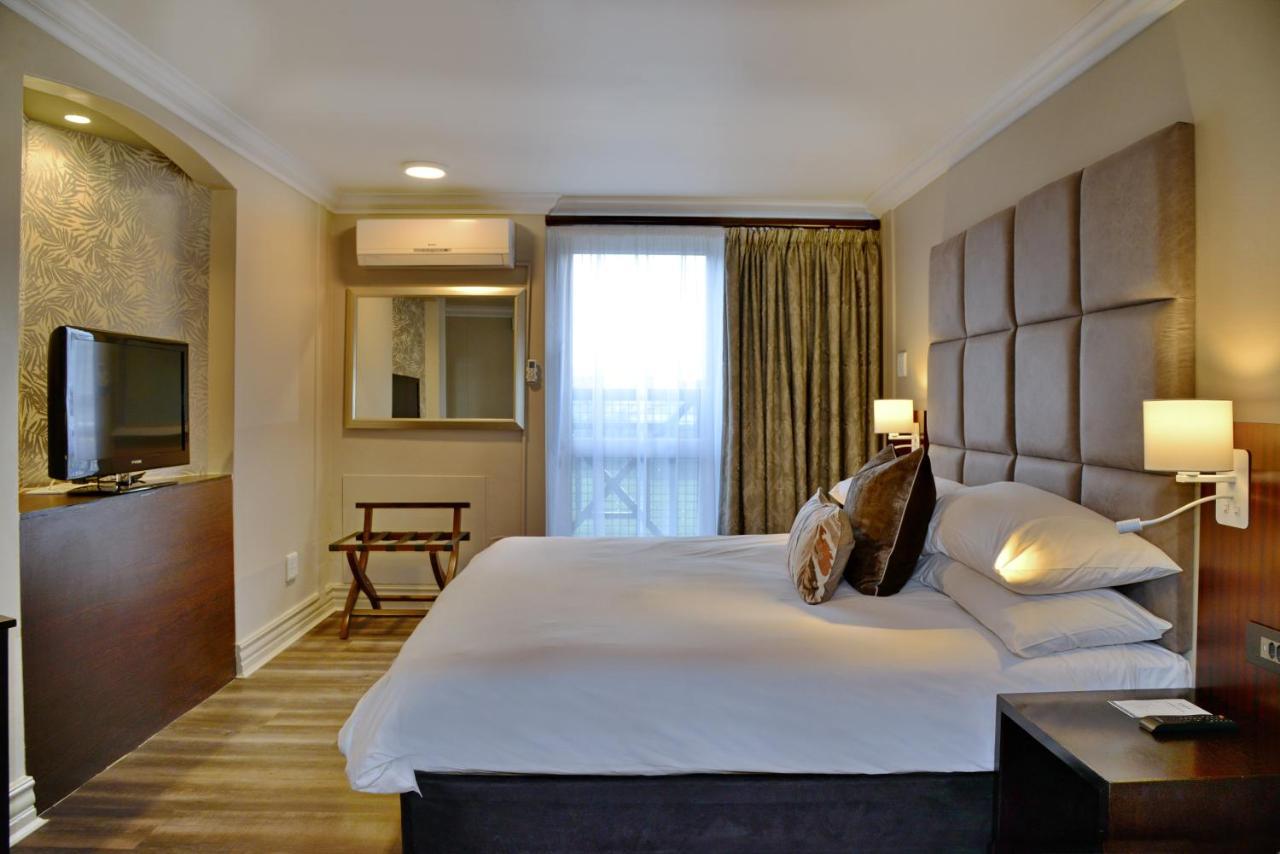 Anew Hotel Centurion Pretoria Exterior photo